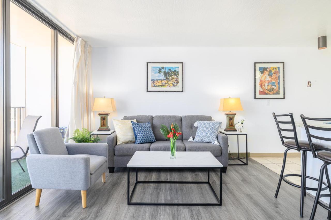 Waikiki Escapade Mountain Views Condo, Steps To Beach With Parking Perk Honolulu Esterno foto