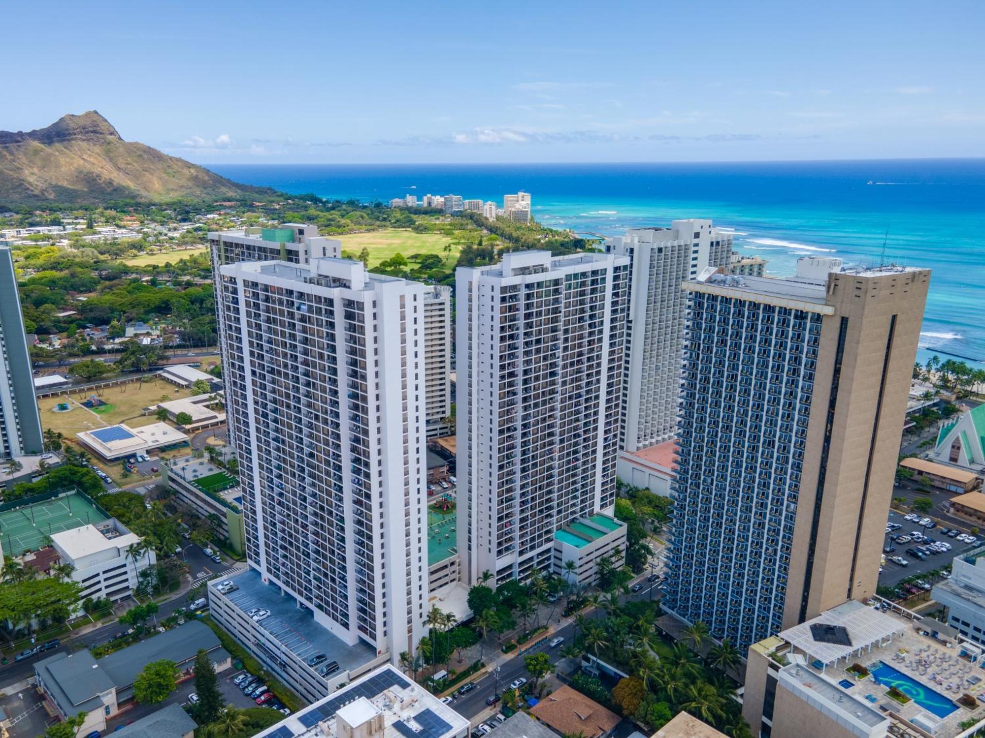 Waikiki Escapade Mountain Views Condo, Steps To Beach With Parking Perk Honolulu Esterno foto