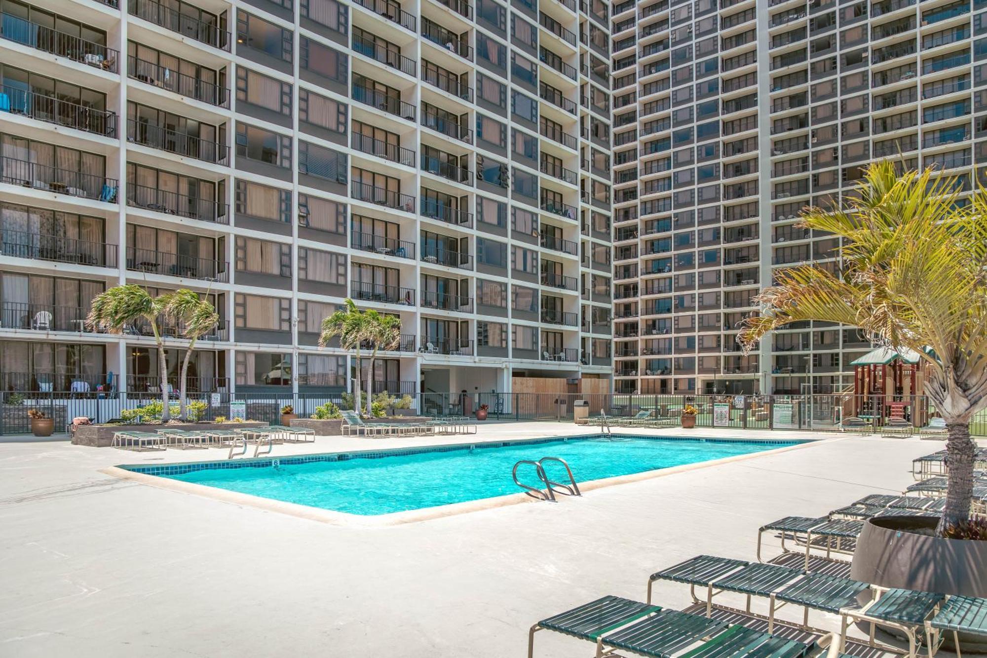 Waikiki Escapade Mountain Views Condo, Steps To Beach With Parking Perk Honolulu Esterno foto