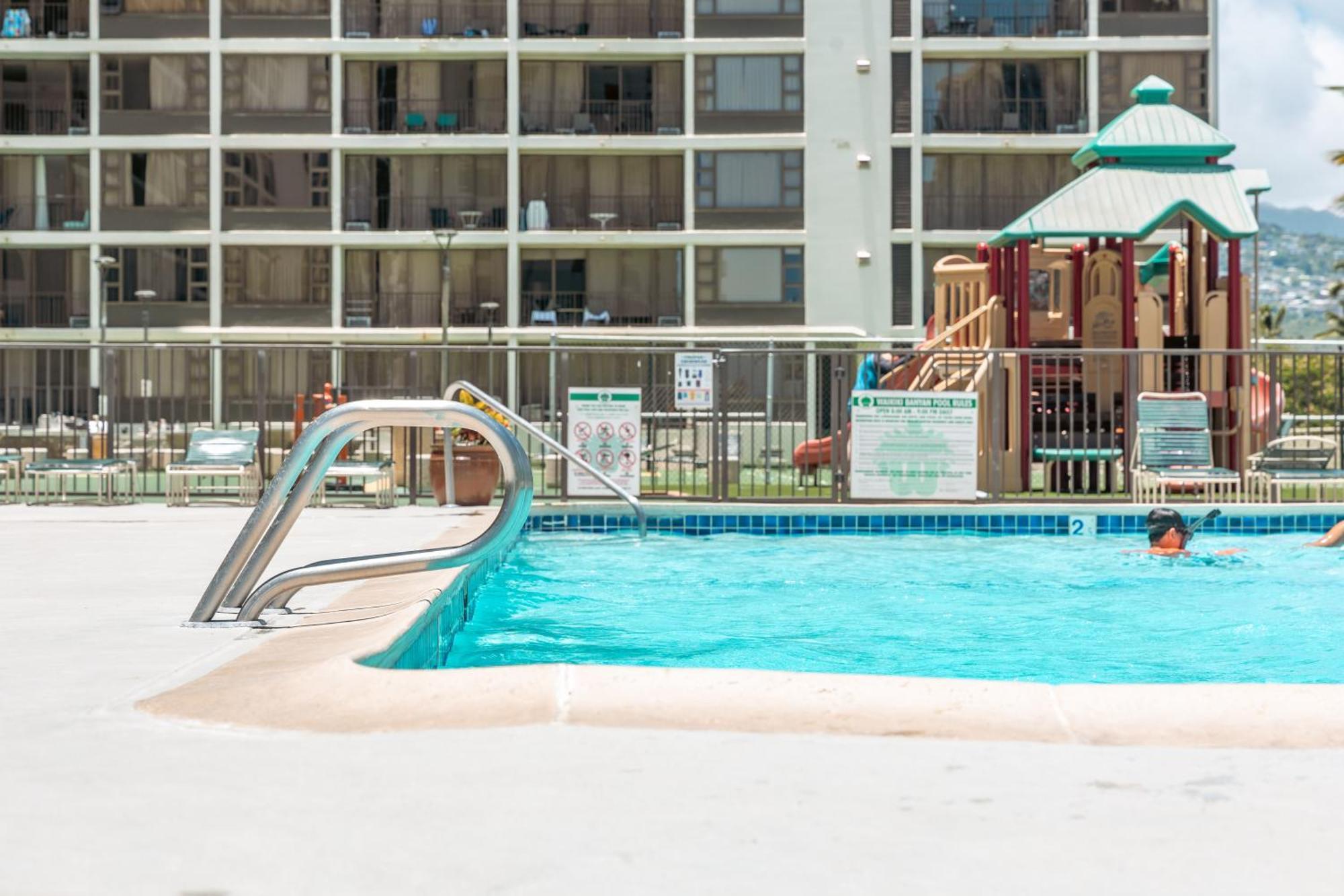 Waikiki Escapade Mountain Views Condo, Steps To Beach With Parking Perk Honolulu Esterno foto