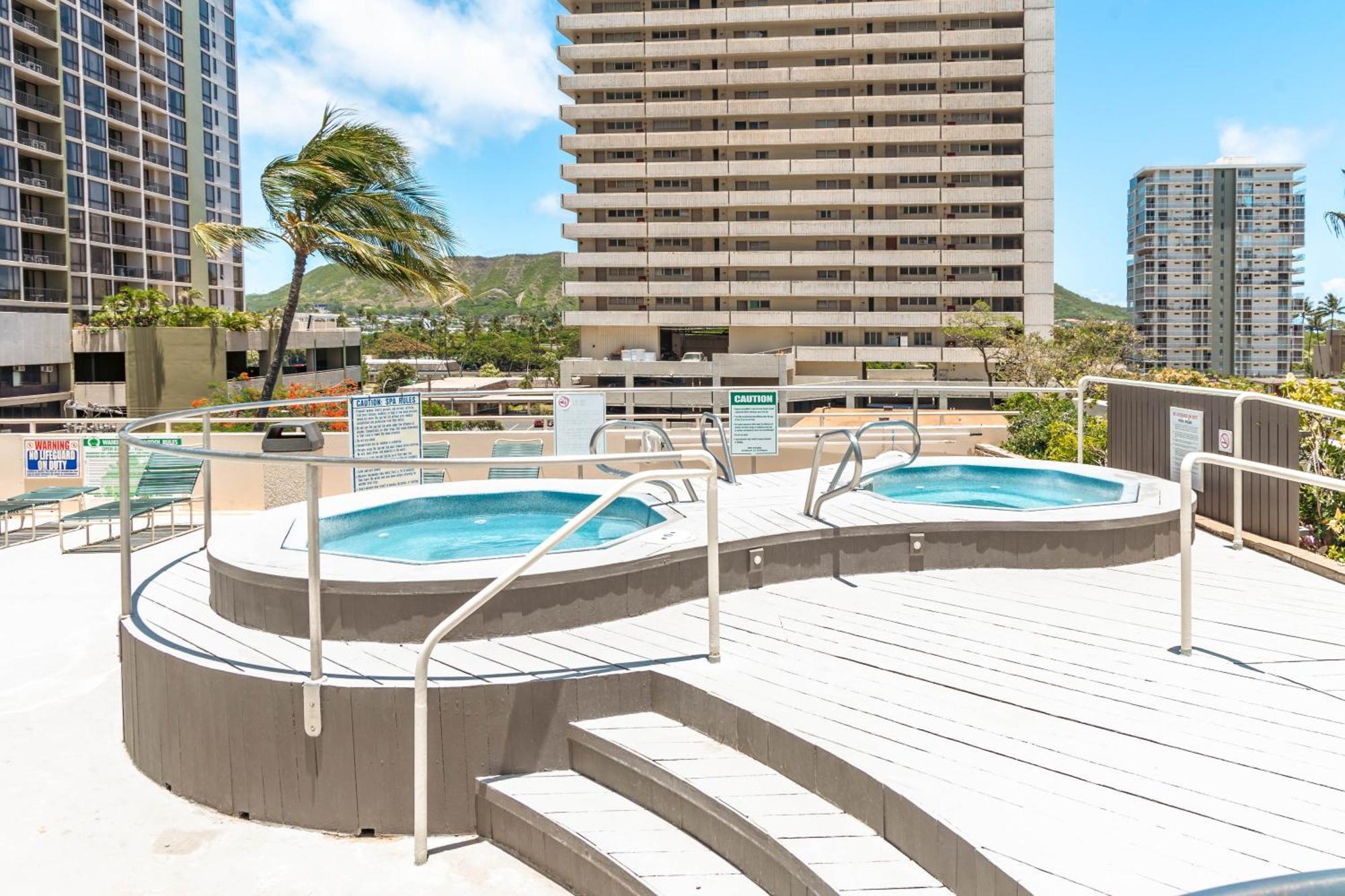 Waikiki Escapade Mountain Views Condo, Steps To Beach With Parking Perk Honolulu Esterno foto